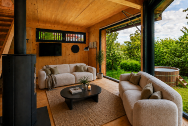 Deux maisons d'architecte dans un écrin naturel préservé à Ayent